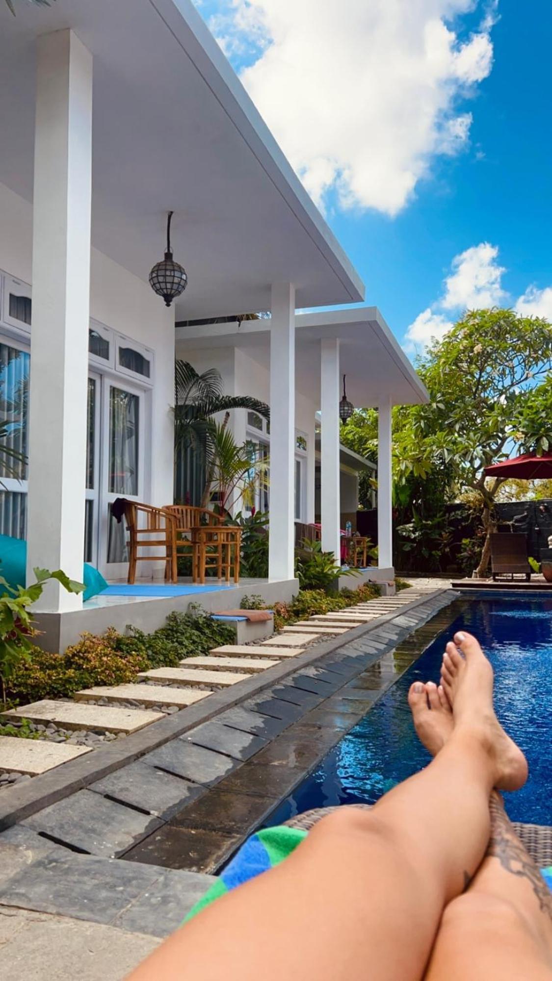 Bali Stuti Jimbaran Inn Exterior photo