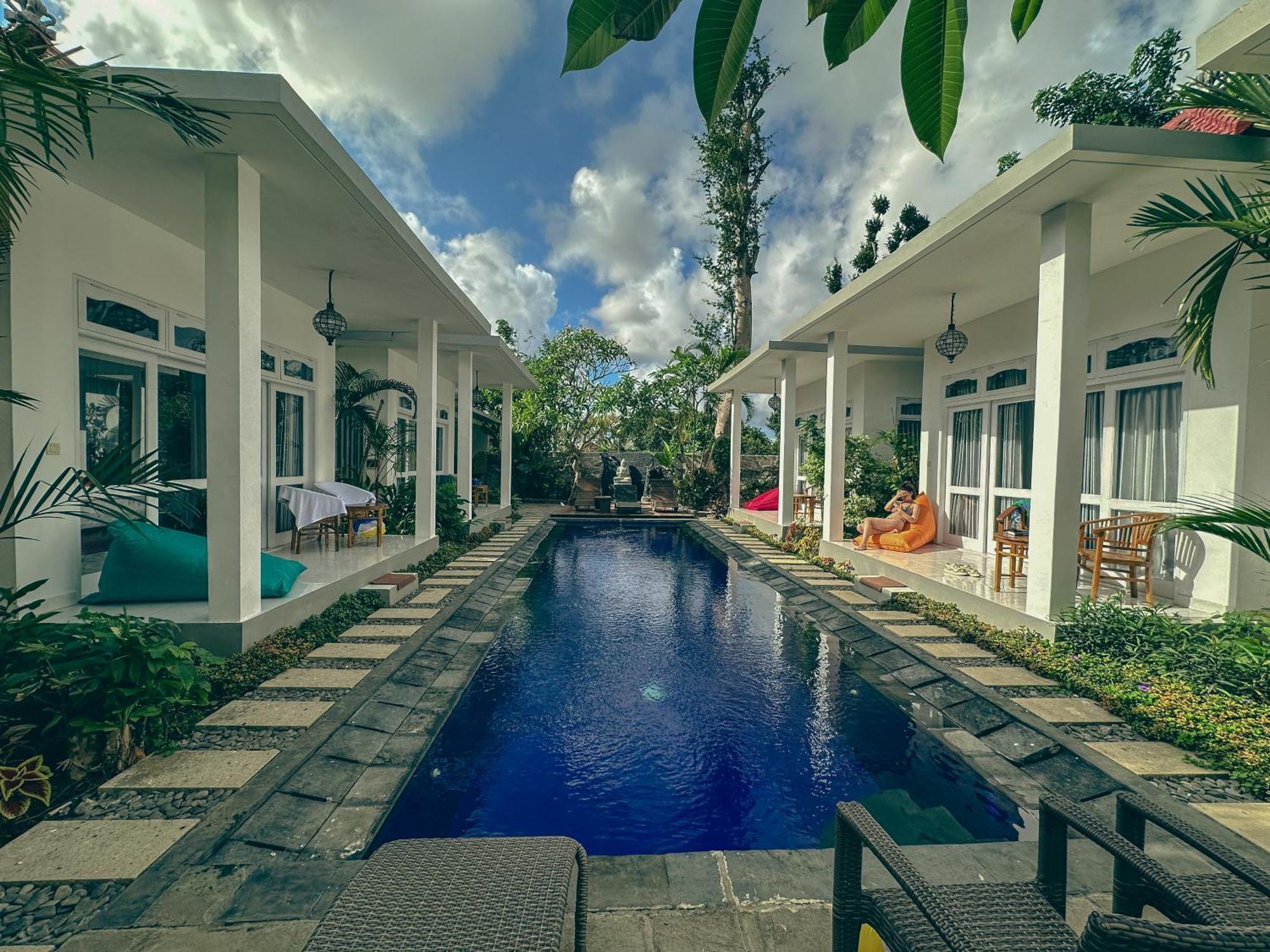 Bali Stuti Jimbaran Inn Exterior photo