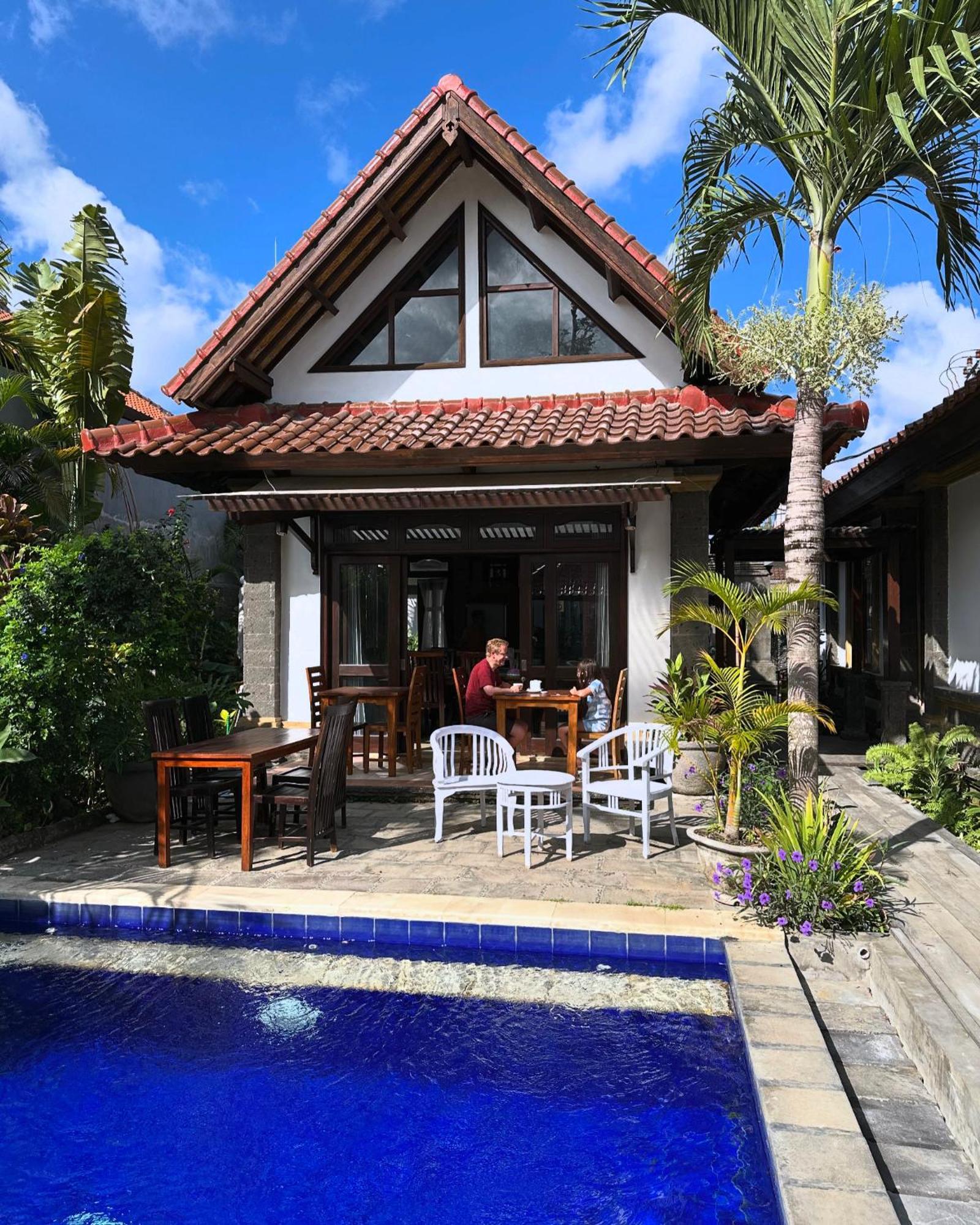 Bali Stuti Jimbaran Inn Exterior photo