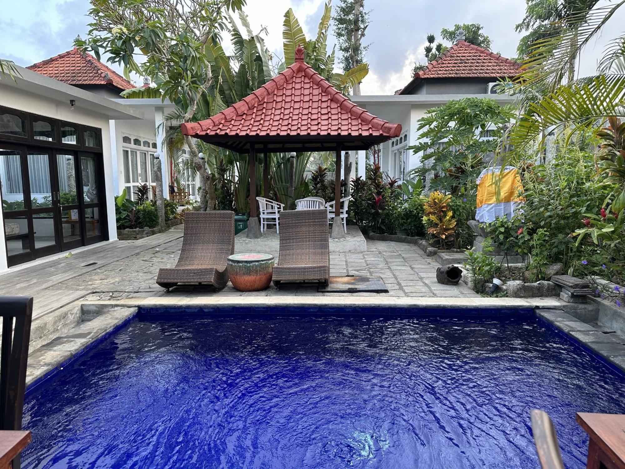 Bali Stuti Jimbaran Inn Exterior photo
